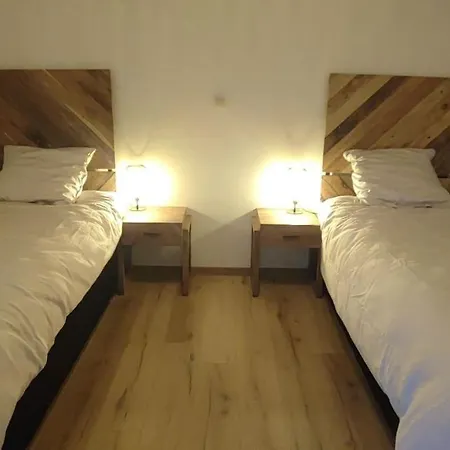 Holiday home Escale Confort Maison Entiere Parking Gratuit Proche Aeroport