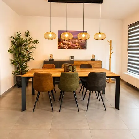 Escale Confort Maison Entiere Parking Gratuit Proche Aeroport Holiday home *