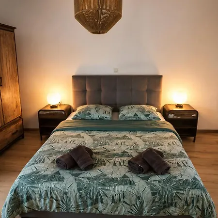 Holiday home Escale Confort Maison Entiere Parking Gratuit Proche Aeroport Charleroi